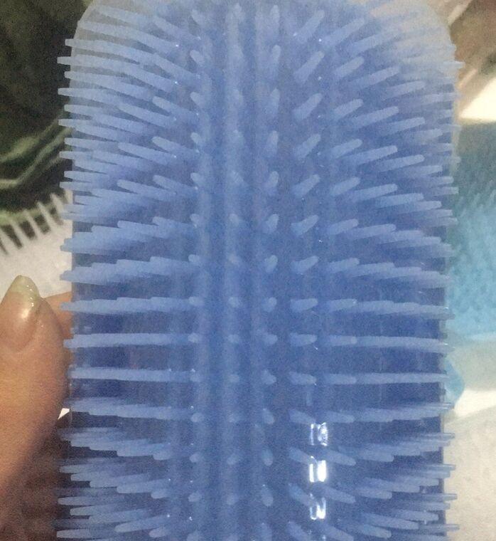 Cat massager brush